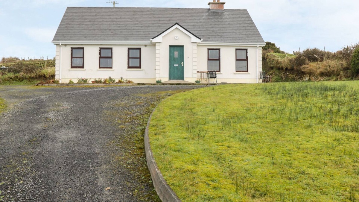 Ballycastle Cottage | ATLANTIC VIEW, pet friendly in Ballycastle, County Mayo