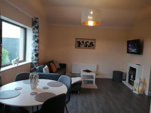 Ballinful Apartment | Atlantic way Apartment