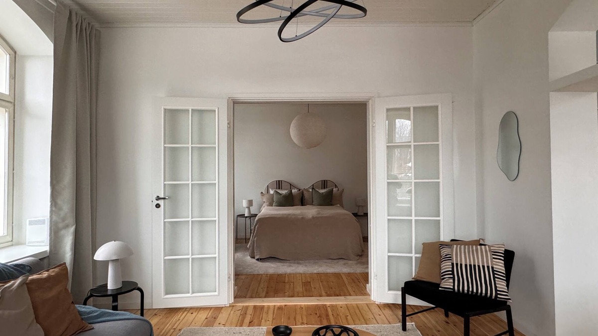 Kallio Apartment | Atmospheric Corner Apt in Hip Area Near Everything