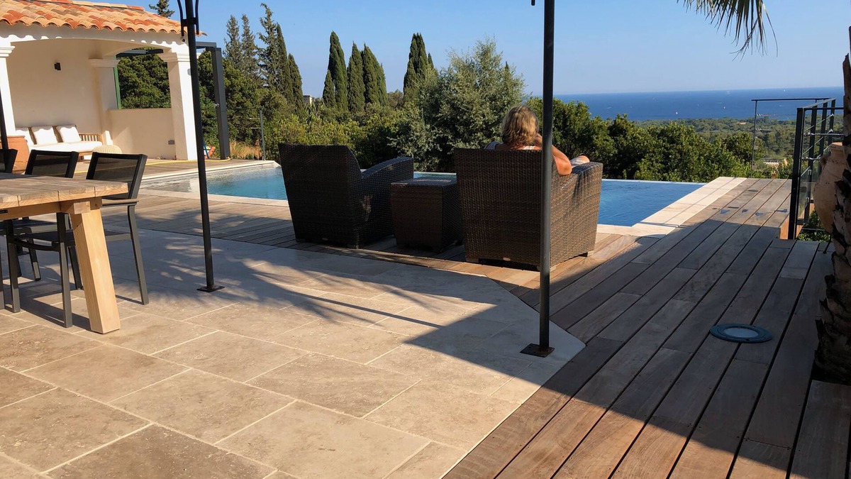 La Croix-Valmer House | Atmospheric villa with nice sea view in a quiet green area