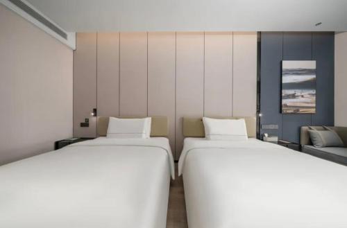 Cixi Hotel | Atour Hotel Cixi Shanglinfang Yintai Department Store