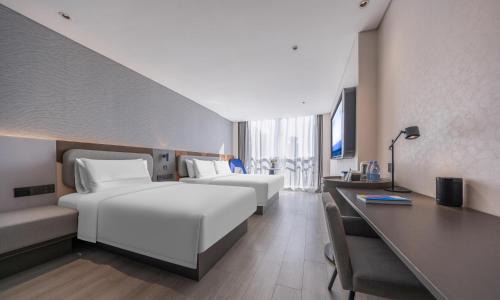 Tanggu Hotel | Atour Light Hotel Tianjin Binhai New Area Third Street