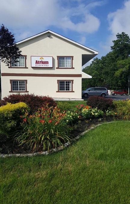 Pomona Hotel | Atrium Inn & Suites