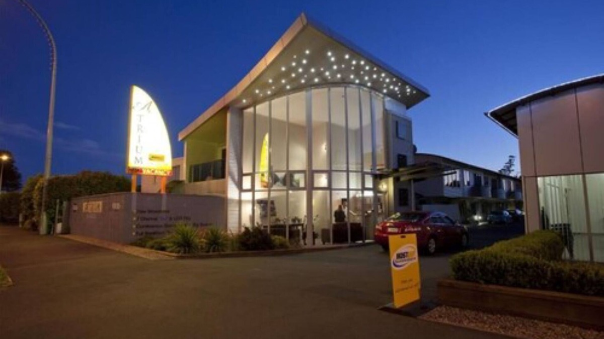 Hamilton North Hotel | Atrium on Ulster