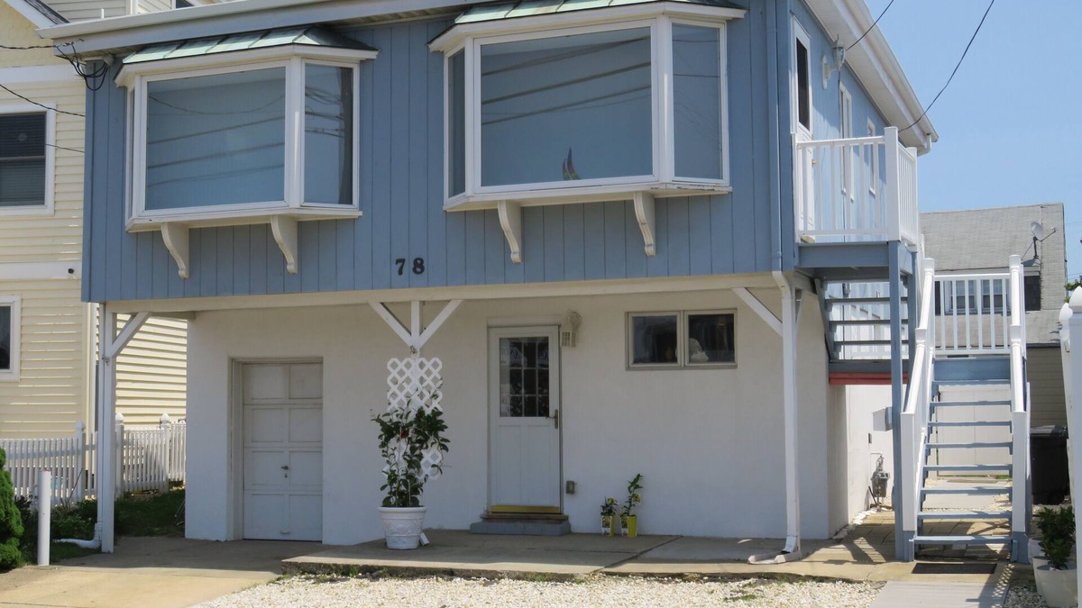 Point Pleasant Beach House | ATTENTION-Families & Retirees! 1 block to beach & boardwalk! Clean & Convenient!