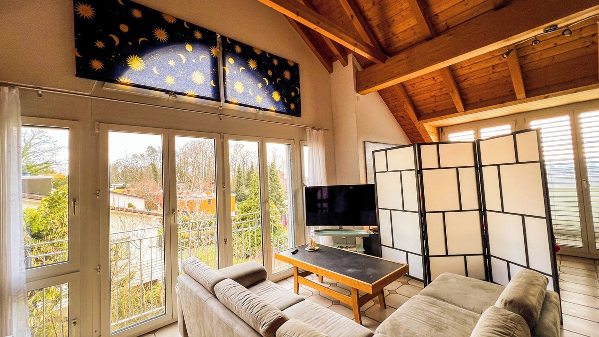 Kloten Apartment | Attic apartment (studio) near the airport