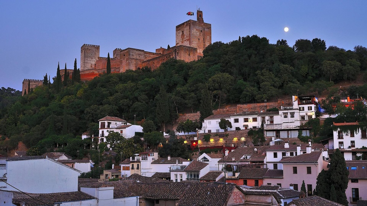 Albaicin Apartment | Attic, With Terrace And Rooms With Spectaculars Views To The Alhambra