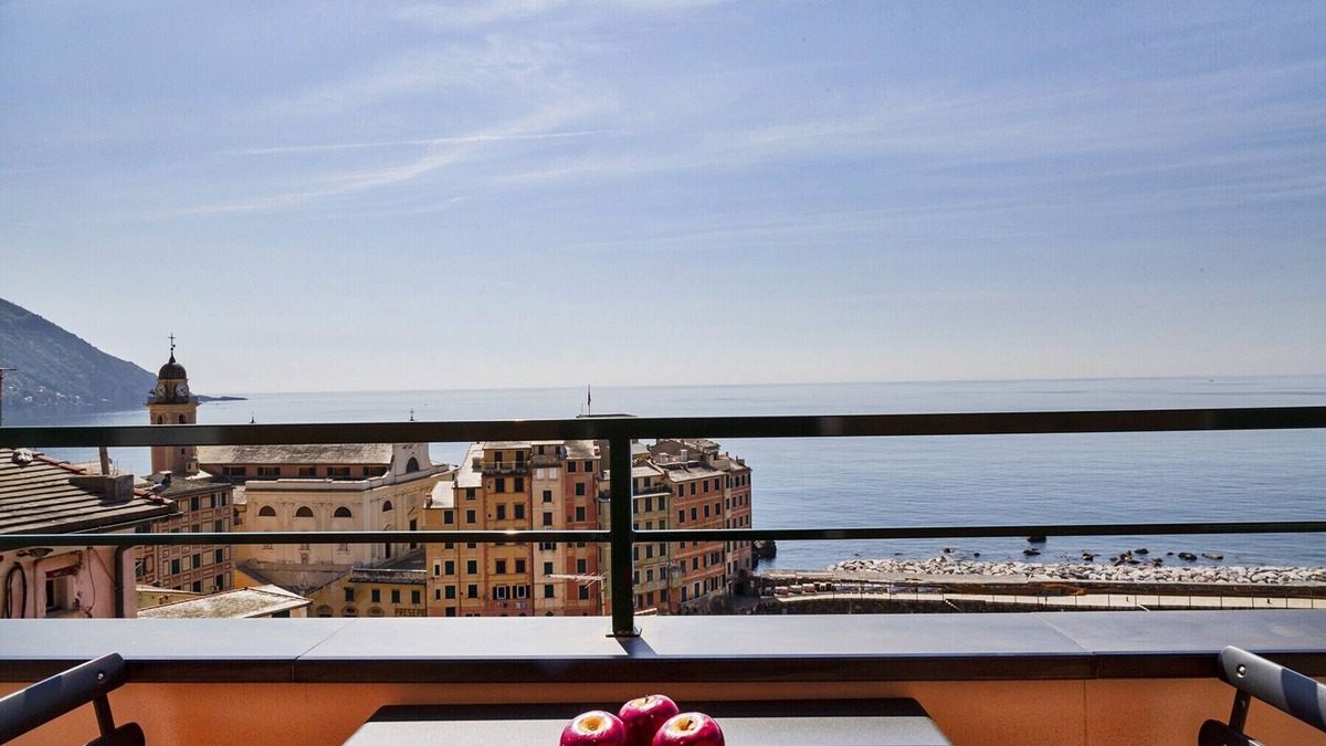 Camogli Apartment | Attico vista mare sul porticciolo di Camogli by Wonderful Italy