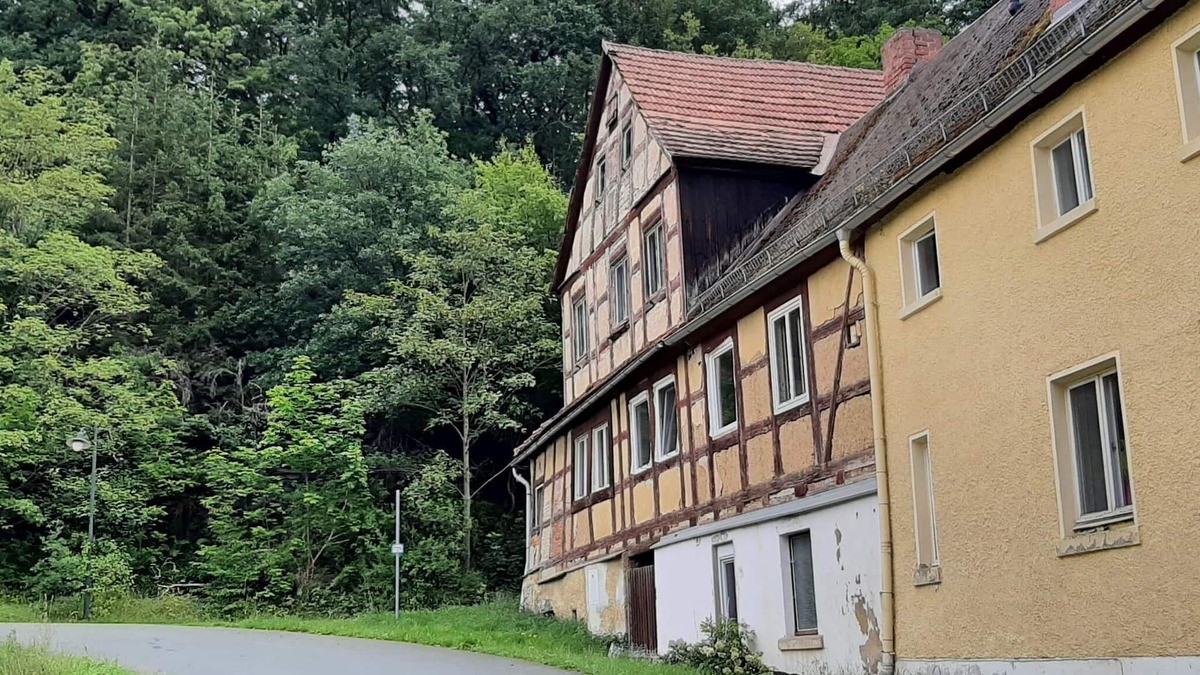 Burgk Apartment | Attractive apartment in Bergk with garden