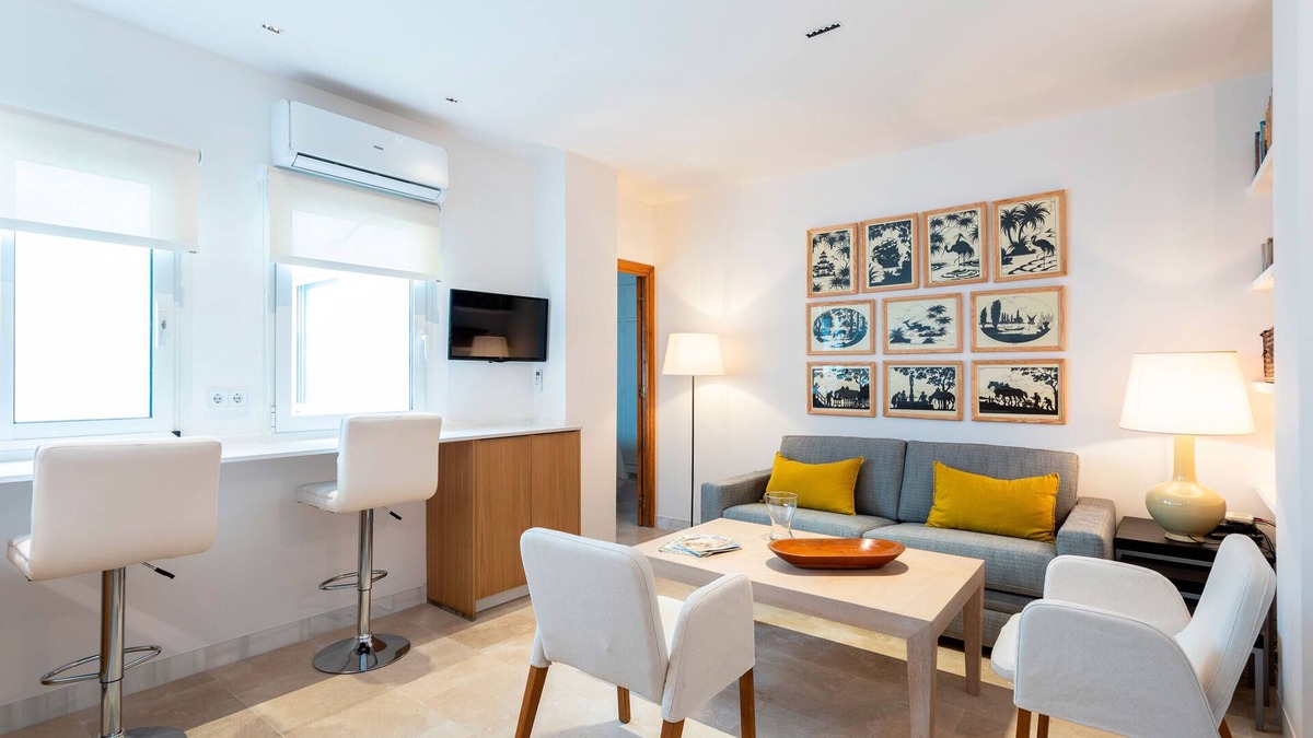 Santa Cruz Apartment | Attractive apartment near Cathedral. Don Remondo