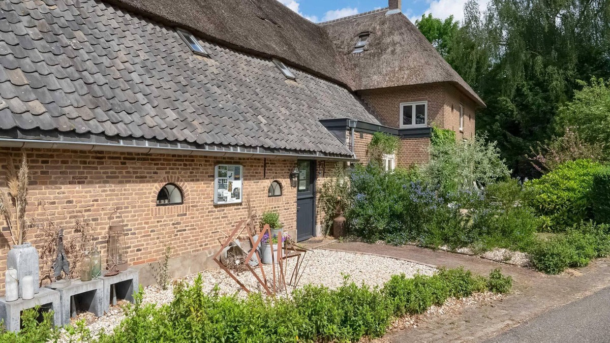 Vaassen Villa | Attractive mansion in Vaassen with garden