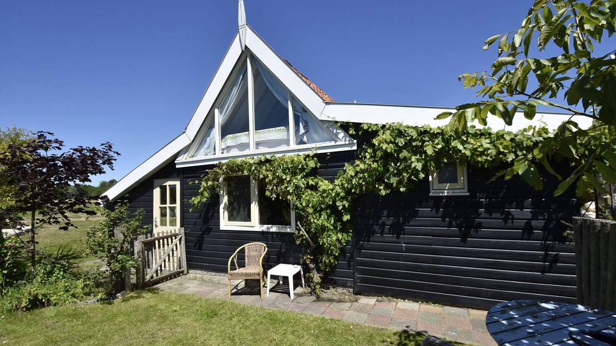 t Zand House | Attractive miller's house in 't Zand with a beautiful view
