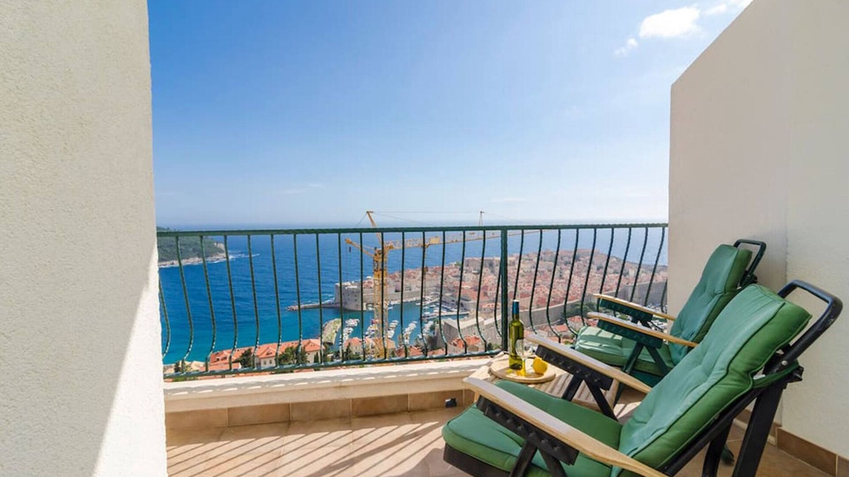 Ploce Apartment | Attractive modern furnished apartment Media glorious panoramic view