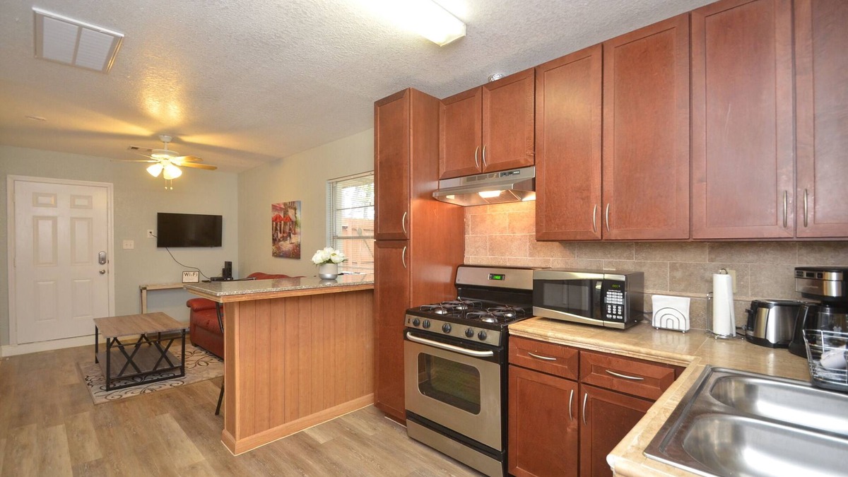 Spring Branch West House | Attractive Suite by Memorial City Mall - West Houston