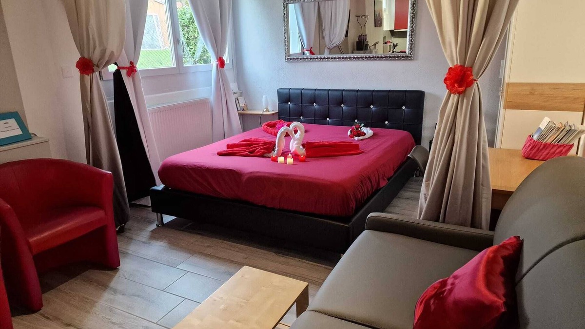 Bevaix Apartment | Attypical calm harmonious relaxing