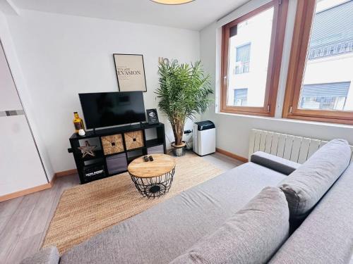 Burgos Apartment | Atuaire Home En la Plaza Mayor de Burgos Parking Incluido