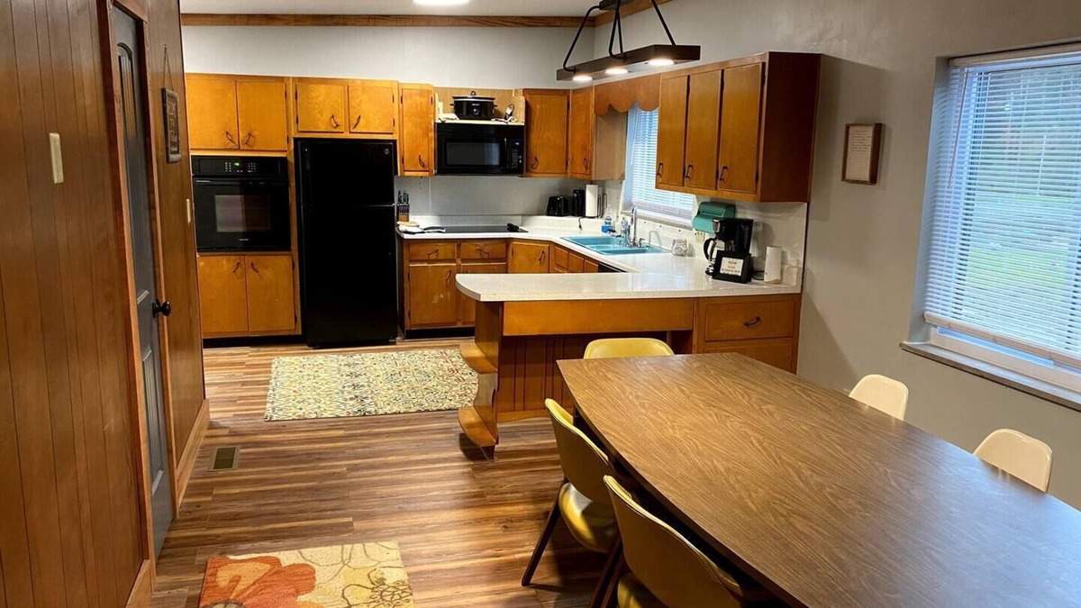 Bramwell Cabin | ATV TrailCamp: The King Crib- Just seconds from HMT Pocahontas Trailhead!