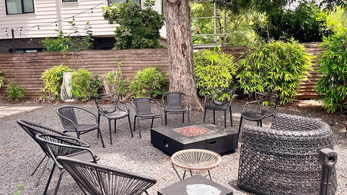 East Cesar Chavez Villa | ATX Icon Mansion Rainey Street 6 min Walk