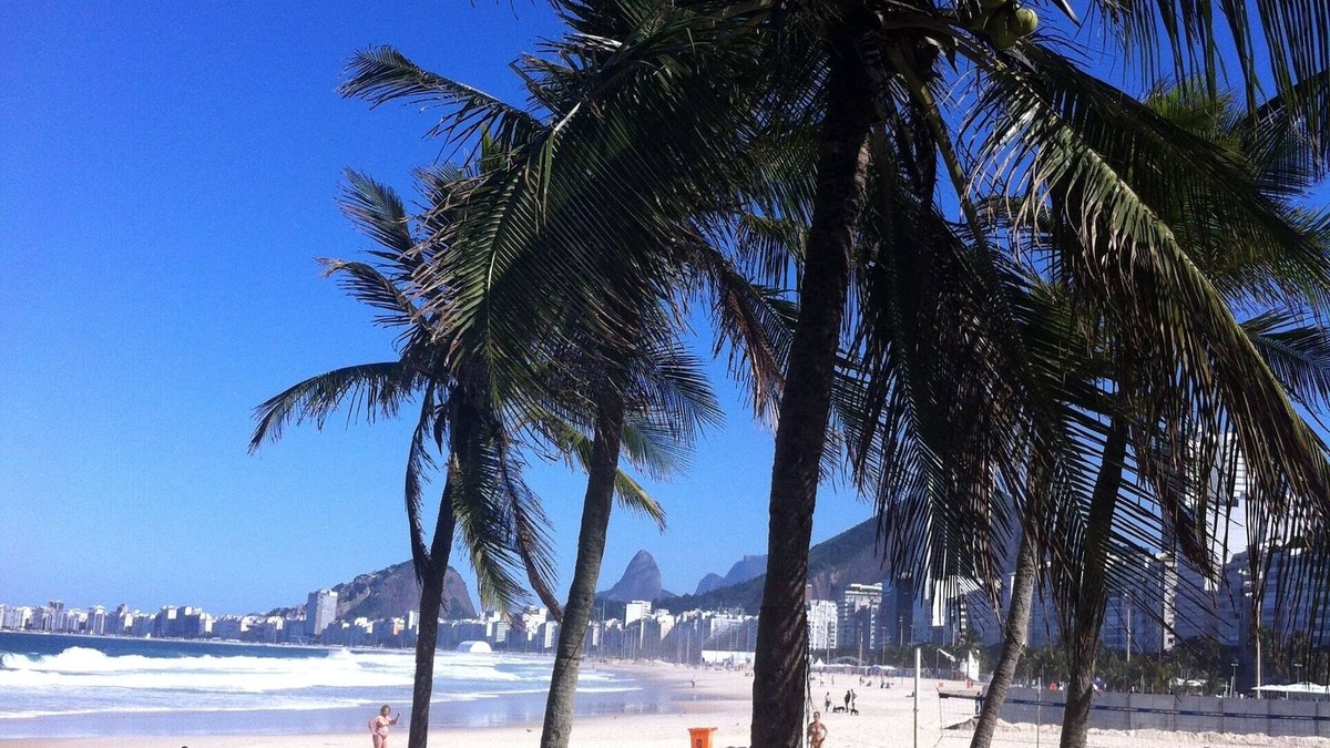 Copacabana Apartment | Atypical Triplex apartment, equipped and pleasant, Swimming pool and barbecue