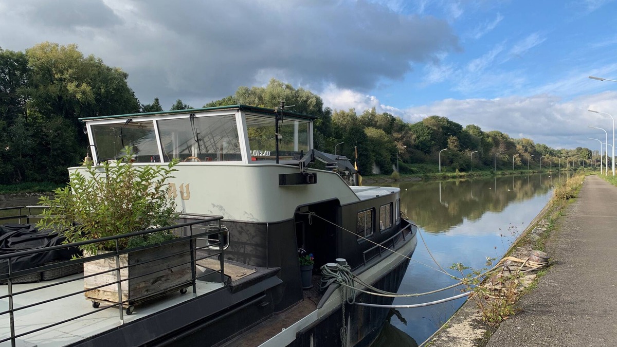 Braine-le-Comte Boat Rental | Atypical accommodation on a barge