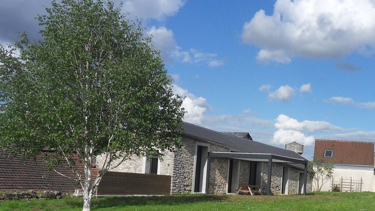Ermenonville House | Atypical building with modern comfort for families with children or professionals