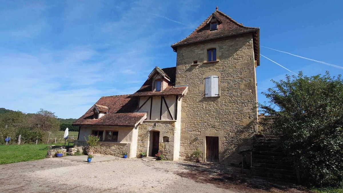 Villeneuve d'Aveyron House | Atypique Maison de Charme