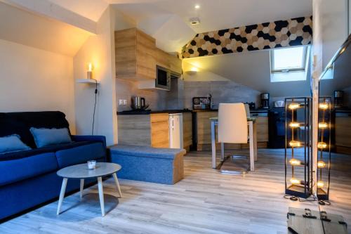 Duingt Apartment | Au bord du lac d’Annecy, logement type Loft, dans résidence avec plage et ponton privée