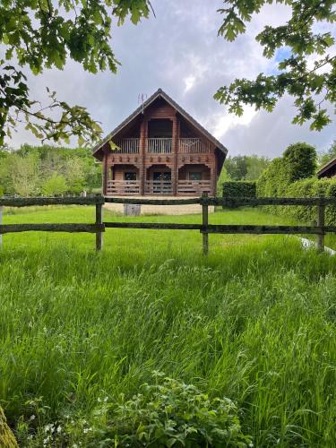 Montigny-en-Morvan Ski Chalet | Au bord du lac III