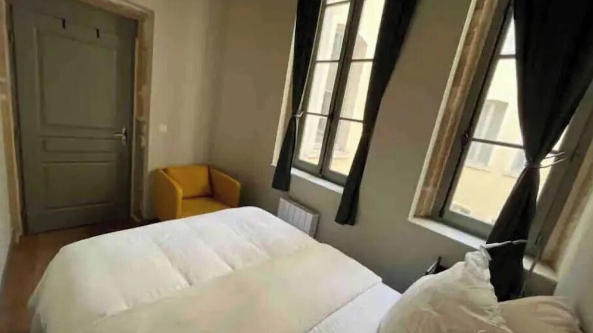 Arras-sur-Rhone Apartment | Au cœur d’hôtel de ville Blanco