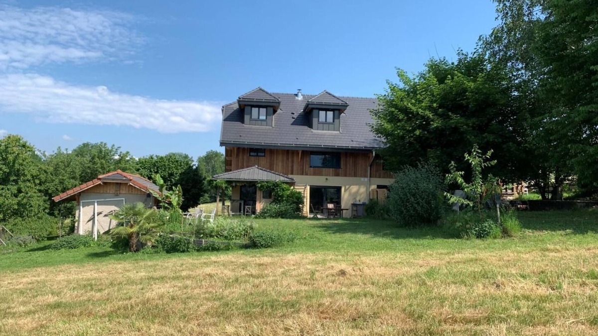 Saint-Ours House | Au Cœur D'une Campagne Vallonnée, Entre Aix les Bains à 12 km et Annecy à 26 km, Situation Idéale po