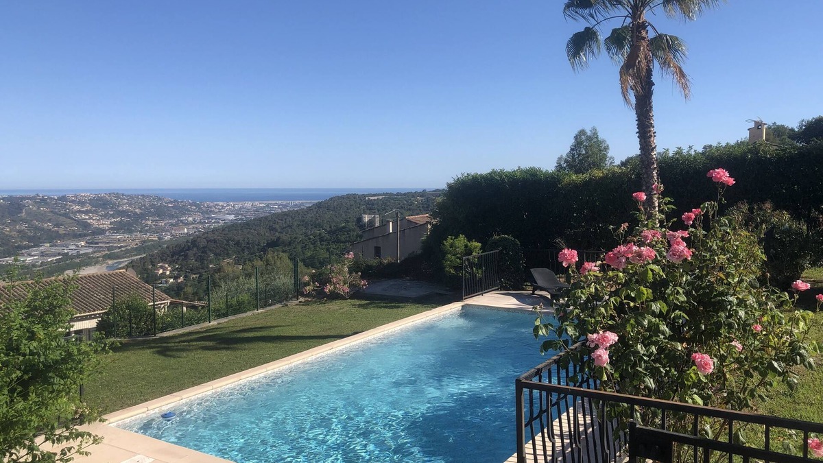 Gattieres Villa | Au Centre de la Côte Dazur Villa Familiale Avec Piscine au Calme