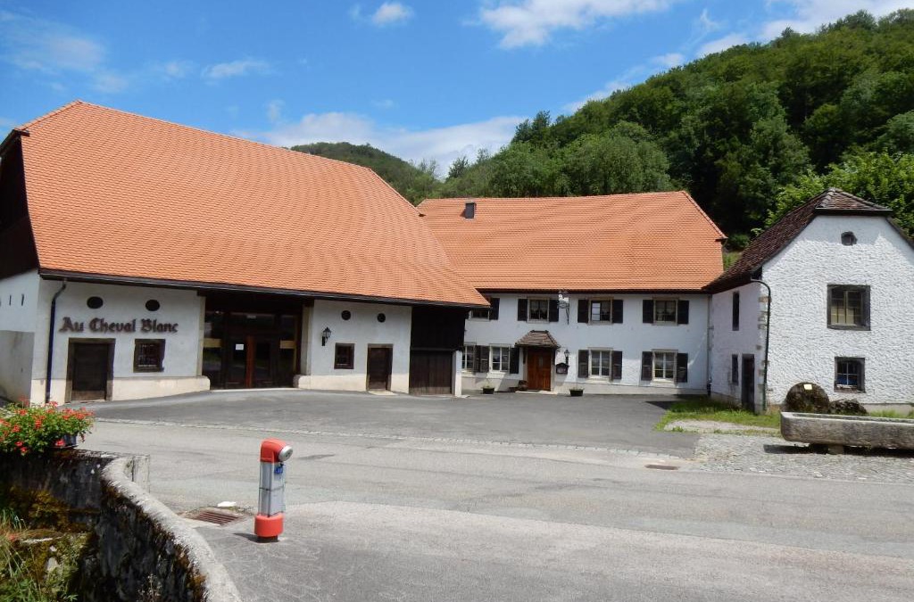 Asuel House | Au Cheval Blanc