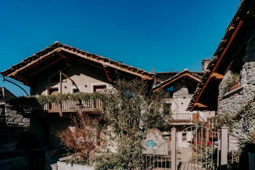 Arnad House | Au coeur du village Chambres d'hôtes & SPA