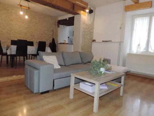 Pouillenay House | Au doux pays d Alésia