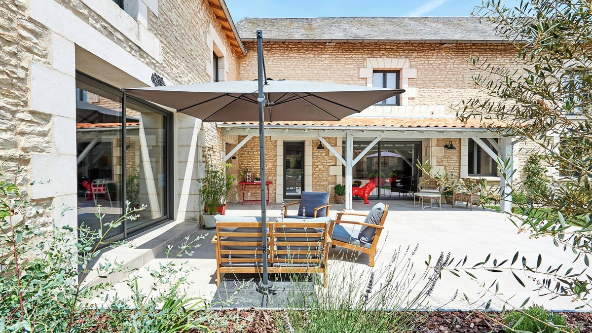 Neuville-de-Poitou House | Au logis de Bellefois