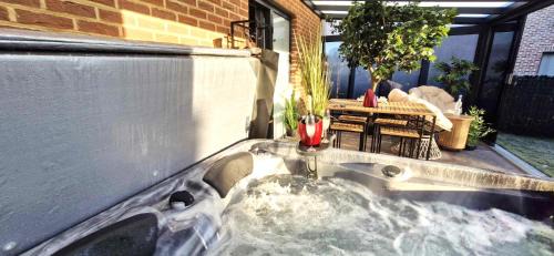 Tinlot House | Au Petit Seny, gîte charme et nature avec jacuzzi pro