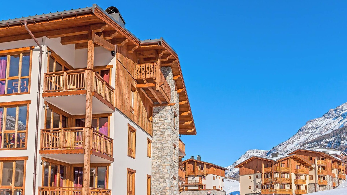 Lanslevillard Condo | Au pied des pistes | T2 + cabine | Piscine + sauna