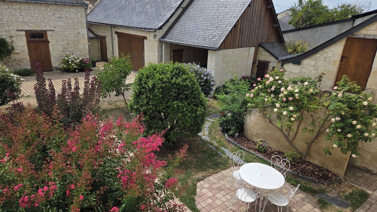 Gennes-Val-de-Loire House | AU PIED DU LAVOIR