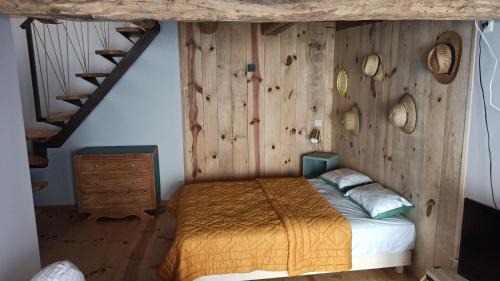 Saint-Julien-Gaulene House | Au pré de Camille