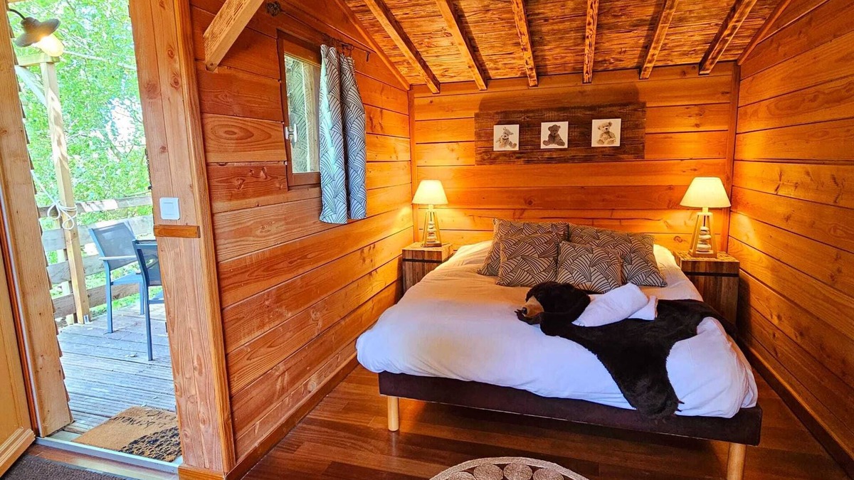 Essuiles House | Au Refuge des 3 Ours