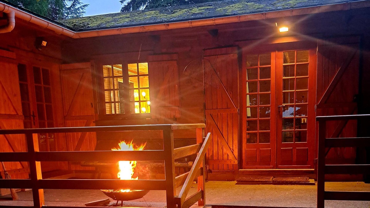 Gouttieres Ski Chalet | Au trappeur Normand (1h30 from Paris)