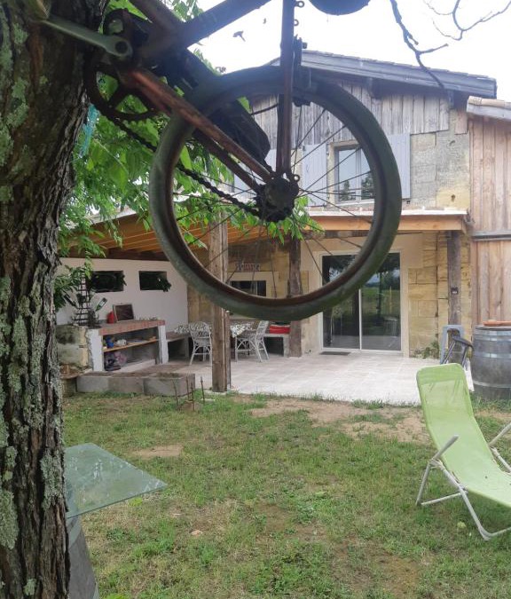 Saint-Sulpice-de-Faleyrens Bed & Breakfast | Au Vélo dans l'Arbre