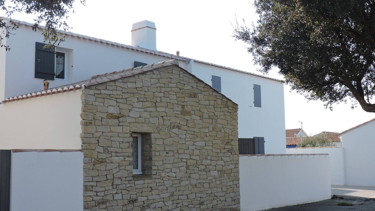 Noirmoutier-en-l'Ile House | Au Vieil, house with spa, sauna, bikes 200m from the beach and shops