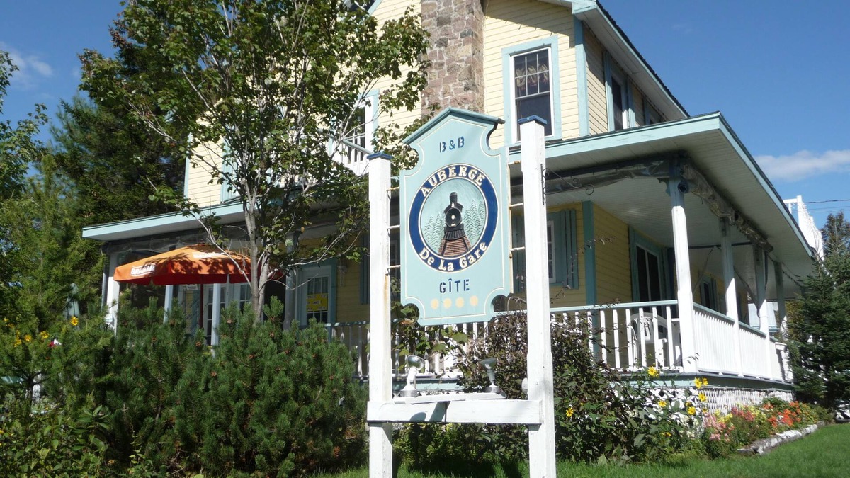 Sainte-Adele Bed & Breakfast | Auberge de la Gare