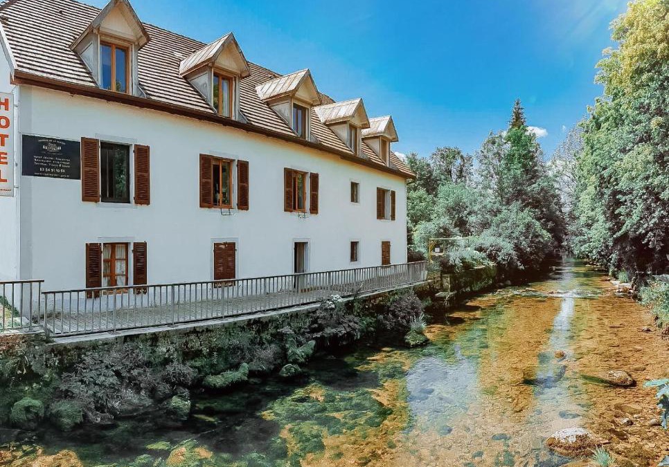 Foncine-le-Haut Hotel | Auberge de la Rivière