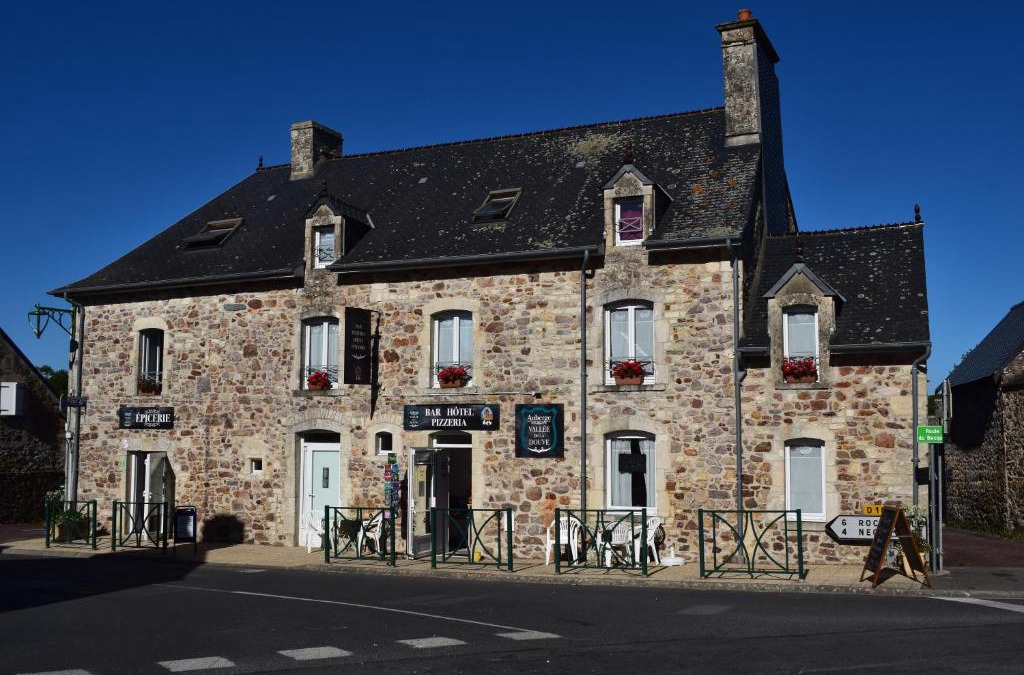 L'Etang-Bertrand Hotel | Auberge de la vallée de la douve