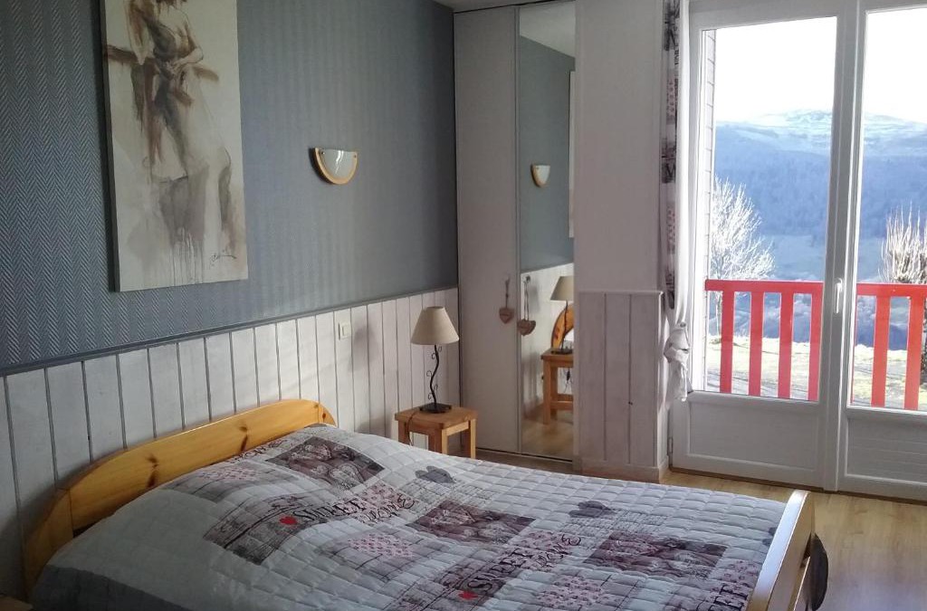 Saint-Paul-de-Salers Hotel | Auberge du Col de Neronne