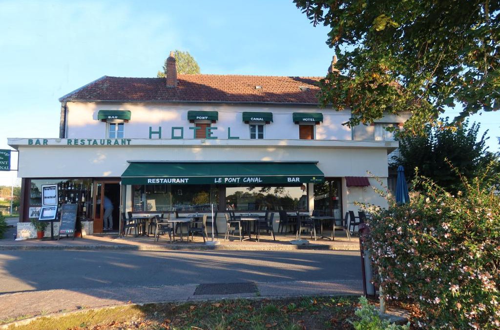 Briare Hotel | Auberge du pont canal