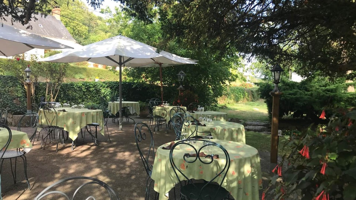 Luche-Pringe Hotel | Auberge du port des Roches