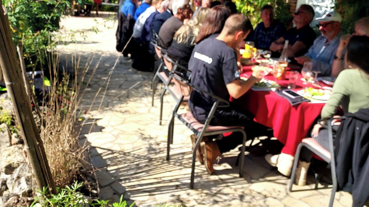 Combreux Hotel | Auberge La Croix Blanche